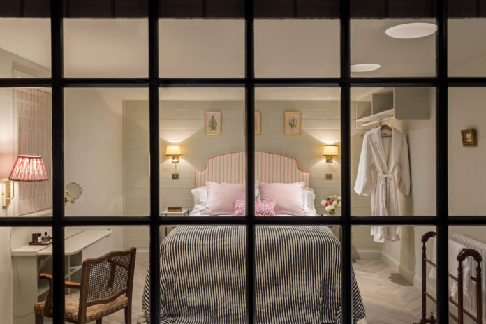 Romney Marsh Retreat - master bedroom