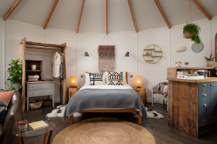 Boutique Glamping Somerset - Roundhouse