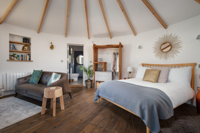 Boutique Glamping Somerset - Roundhouse