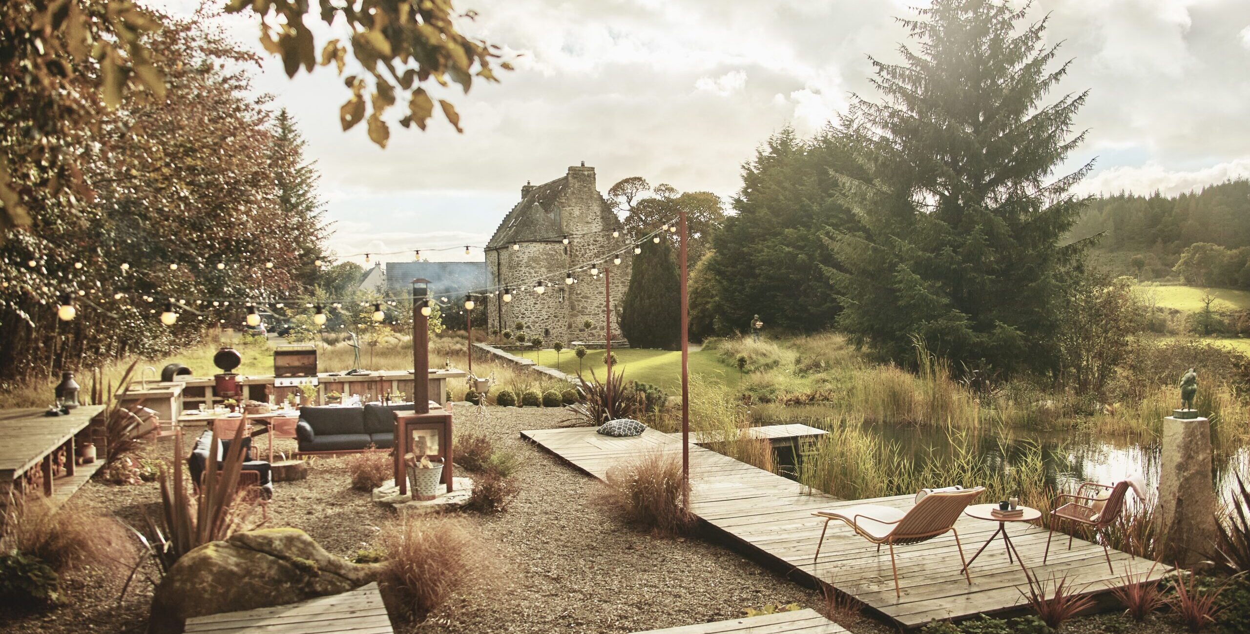 Outdoor seating area at Argyll Castle