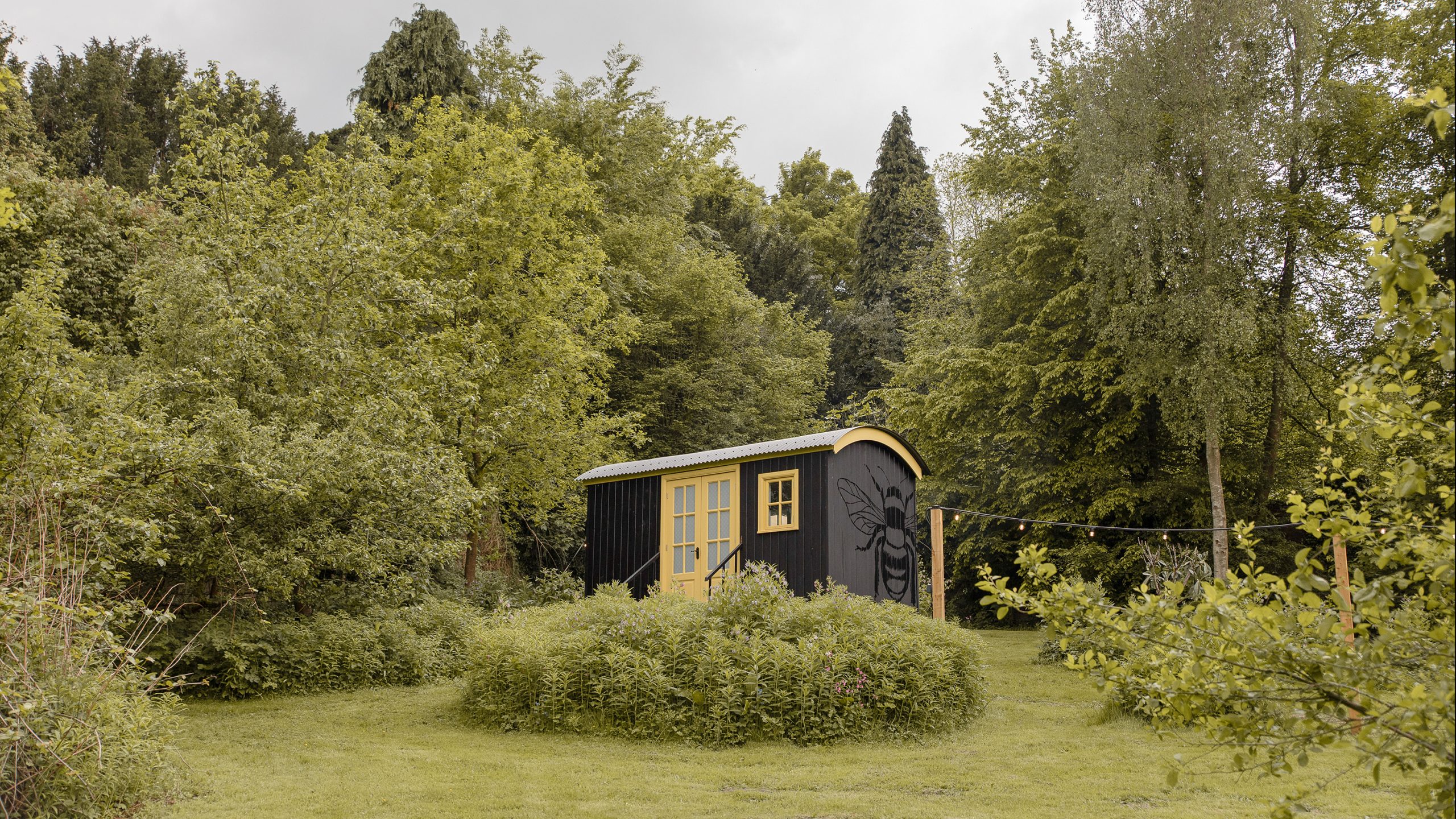 Beekeepers Hut - Hawarden Estate