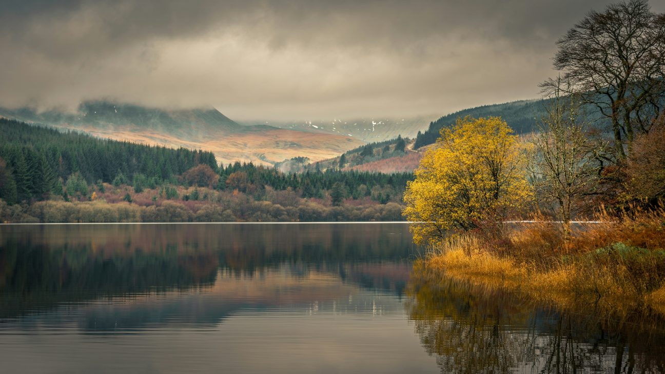 Brecon Beacons by Carl Jorgensen via Unsplash