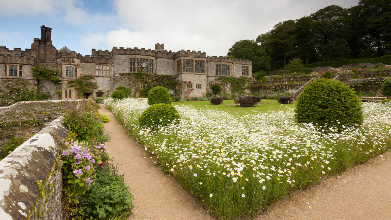 Haddon Hall © Ian Daisley